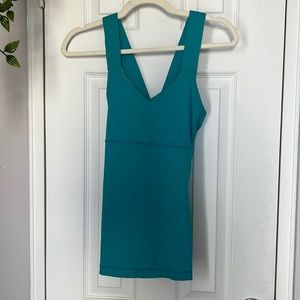 Lululemon crisscross workout tank